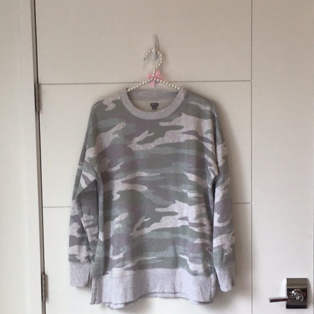 Oversized sweat top, AERIE, XS-  but I wear a large and it fits me. Camo